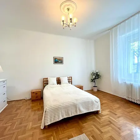 דירה Flat By The Danube בודפשט